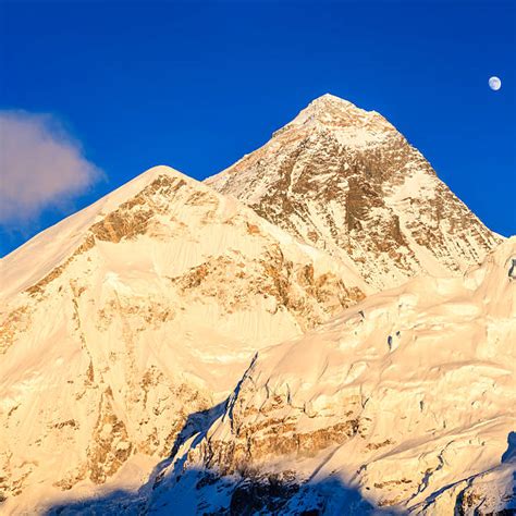 110+ Everest By Moonlight Himalayas Nepal Stock Photos, Pictures & Royalty-Free Images - iStock