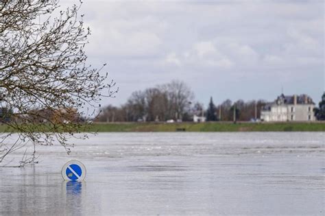 Crues et pluie inondation dix départements placés en vigilance orange