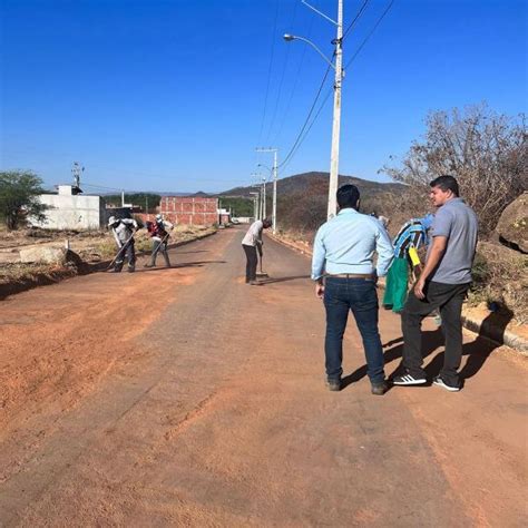 Prefeito Nilo Coelho Se Re Ne Moradores Do Bairro Nova Esperan A E