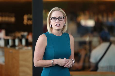 Go Your Own Way Sen Kyrsten Sinema Leaves Democratic Party And Registers As An Independent