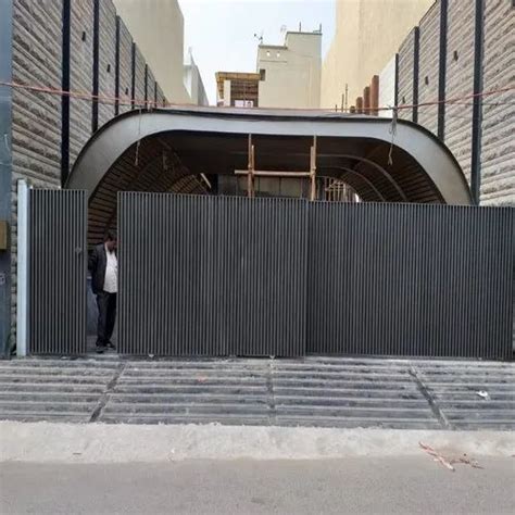 Aluminium Gate Grill Fabrication Service At Rs Sq Ft In Nabha Id