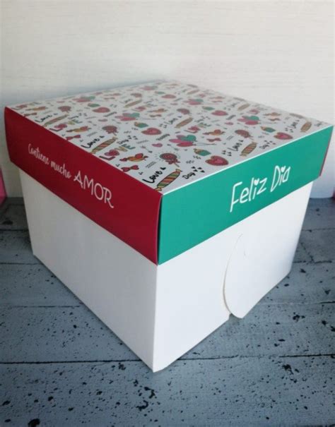 CAJA FELIZ DIA 25X25X20 Insumos Pasteleros Nqn