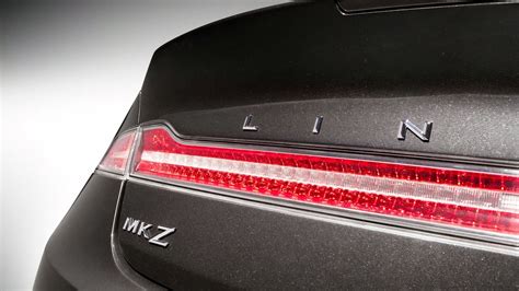 lincoln mkz generations key updates   model years