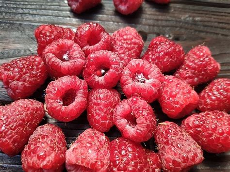 🍓 Свежие ягоды - купить в Москве с доставкой по Московской области