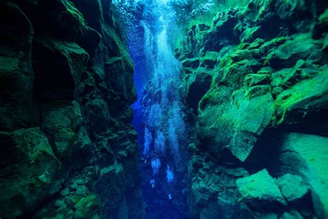 Silfra Fissure The Rift Between The Continents In Iceland Europe