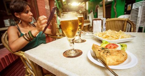 10 Bares De Madrid Que Hay Que Visitar Al Menos Una Vez En La Vida