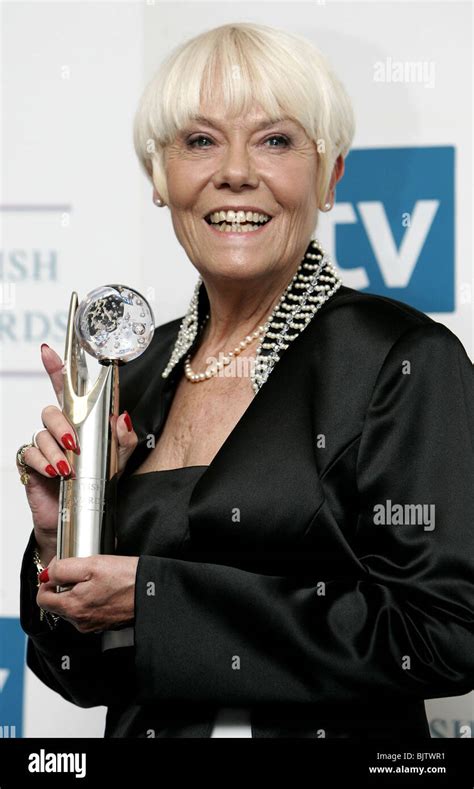 Actress Wendy Richard Hi Res Stock Photography And Images Alamy