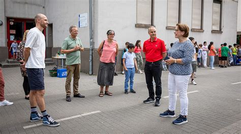 Zwei Weltmeister Besuchen Gelsenkirchener Grundschule DFB