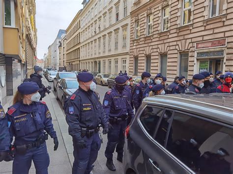 Markus Sulzbacher on Twitter Hauseigentümer will kein besetztes Haus