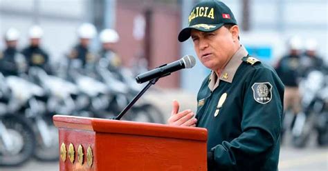 Oficializan Salida De Raúl Alfaro Como Comandante General De Pnp Por Evidente Conflictos De