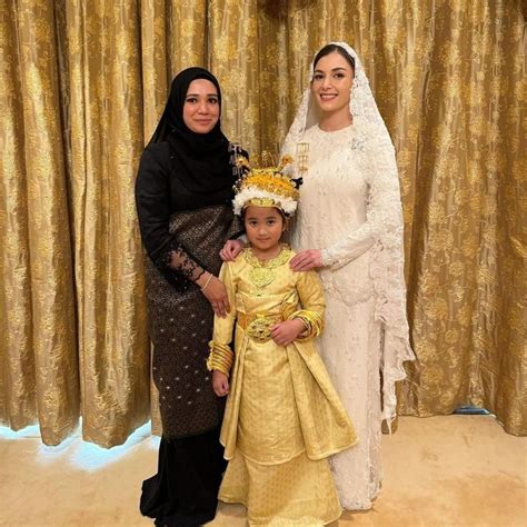 Anisha Rosnah Fianc E Of Prince Abdul Mateen Of Brunei Photos Taken