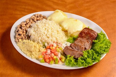 Carne de Sol Feijão Arroz Farofa Mandioca e Vinagrete Carne de Sol