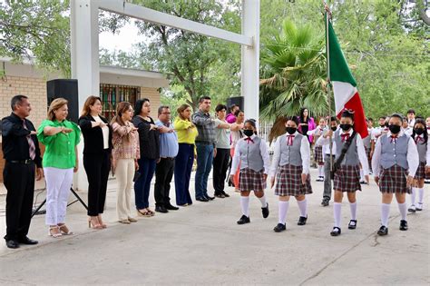 Visita alcaldesa Diana Haro escuela Benito Juárez de Cloete Grupo