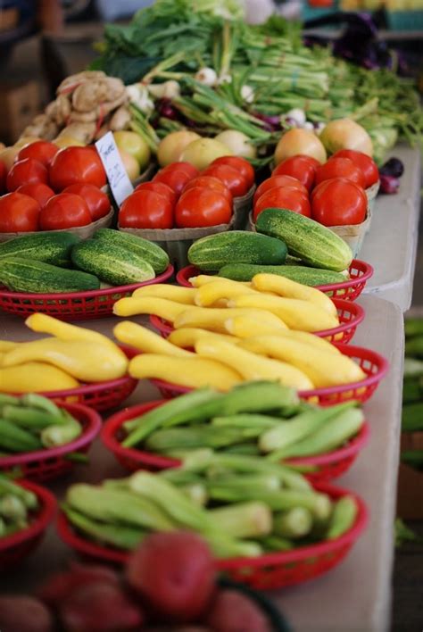 3 Reasons You Should Be Buying Flowers at the Farmer's Market - Southern Discourse