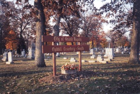 Oak Hill Cemetery Sign And View