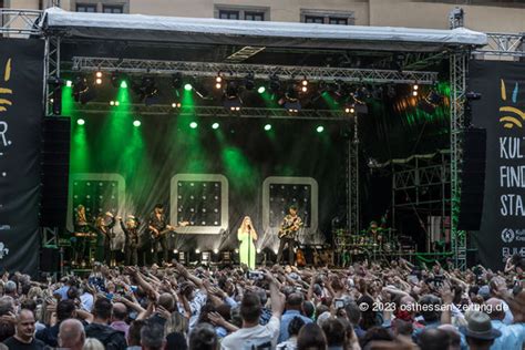 Beatrice Egli Begeistert Fans 1300 Menschen Feiern Den Schlager