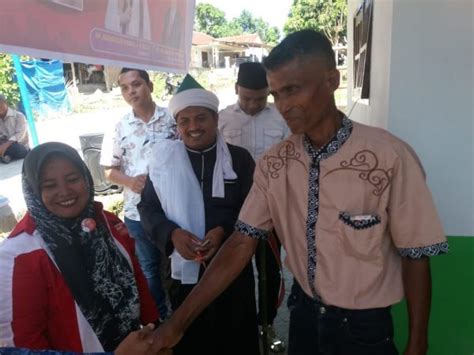 Warga Baliju Tanah Jawa Terharu Dapat Rumah Baru Dari Haji Novri