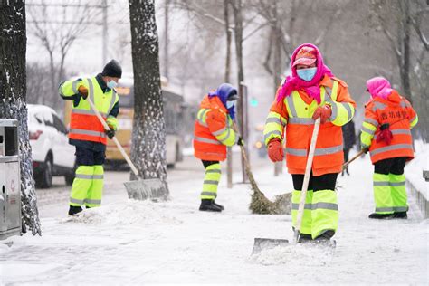 新华全媒战风斗雪护平安——黑龙江迎战暴风雪极端天气纪实暴雪黑龙江省暴风雪新浪新闻