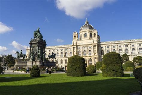 Kunsthistorisches Museum in Vienna Austria Editorial Stock Photo ...