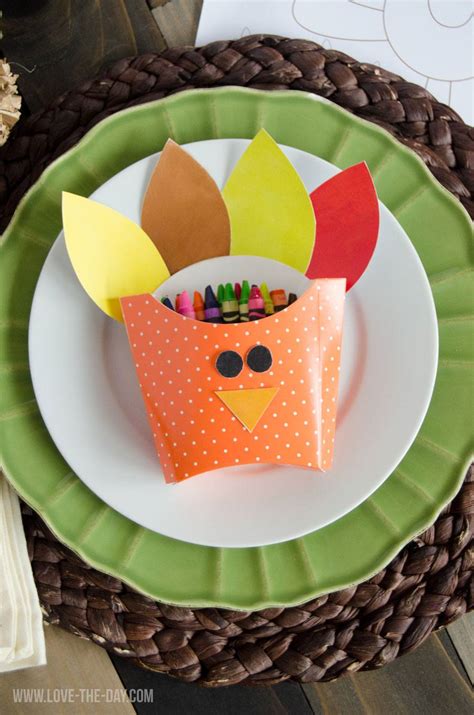 12 Turkey Crafts for Kids on Thanksgiving on Love The Day