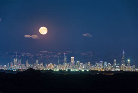 Moonrise Chicago Illinois I Set Out To Capture The Full Flickr