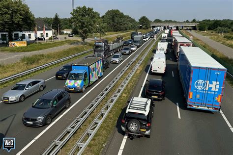 Verkeer Op A Bij Weert Staat In Beide Rijrichtingen Stil