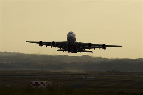 What Happens When A Plane Goes Around?