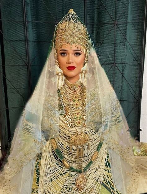 Algerian Bride In Traditional Chedda Of Tlemcen Traditional