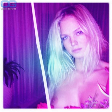 Erin Heatherton Nude Pictures Onlyfans Leaks Playboy Photos Sex Scene Uncensored