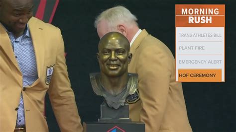 Dallas Cowboys Demarcus Ware Chuck Howley Enshrined Into Pro Football