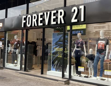 Forever 21 La Popular Marca Estadounidense Abrió Su Primer Local En La