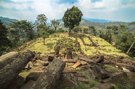 Pir Mide M S Antigua Del Mundo