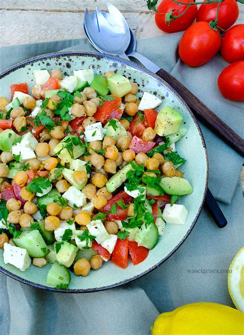 Kichererbsensalat Mit Avocado Gurke Tomaten Mozzarella Zitronen