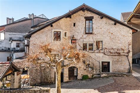 Maison De Village à Rénover Au Coeur Du Village à Bourg En Lavaux Vaud