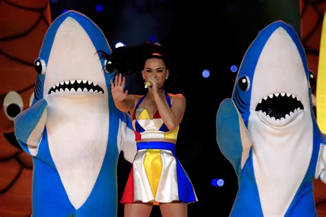 9 Funny Couples Halloween Costume Ideas For Sports Fans