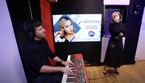 La Zarra découvrez son single Tu t en iras en live sur RFM