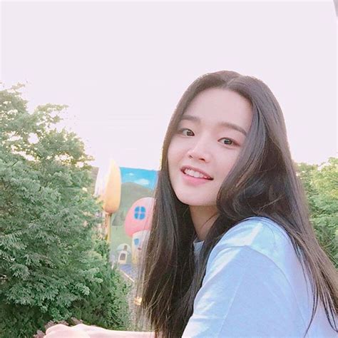 Zhera Biography Height And Life Story Super Stars Bio