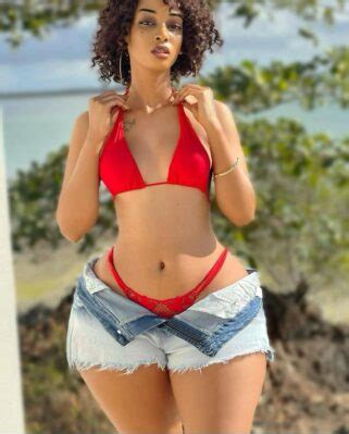 Photos Yolo The Queen Unleashes Hottest Bikini Poses Showbizuganda