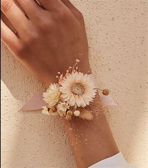 Dried Flower Wrist Corsage Atelier Yuwa Ciao Jp