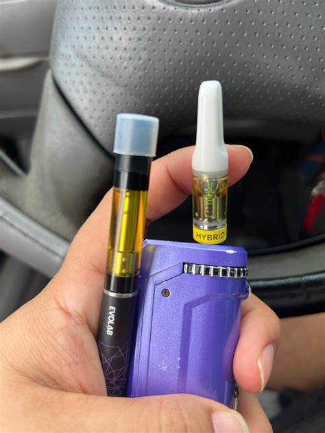 Picked up a 1g Alchemy Nom Nom AIO and 0.5g Unicorn Kush CO2 cart for