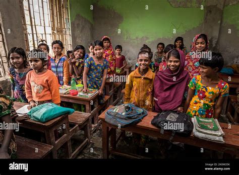 Vendeurs De Poisson Dans Les Marchés Près De Shyamnagar Les Habitants