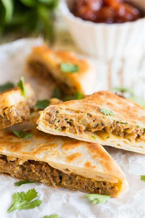 How to make Murtabak recipe with spicy beef mince | Simone's Kitchen