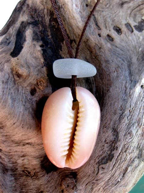 Hawaiian Pink Cowrie Cowry Shell With Clear Beach Glass On Etsy Seashell Jewelry Beachglass