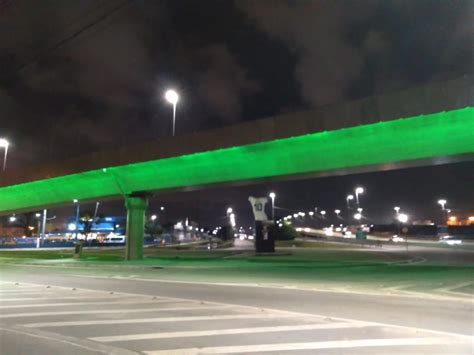 Viaduto Em Santos Se Ilumina De Verde E Chama Aten O Para S Ndrome