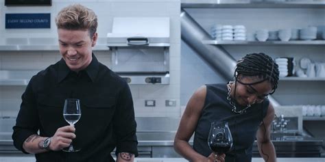 Sydney Should Date Will Poulter's Hot Pastry Chef on 'The Bear'