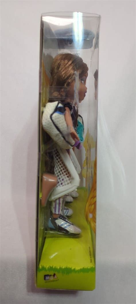 Bratz Play Sportz Teamz 2 In 1 Soccer Yasmin Roxxi Dolls Opened