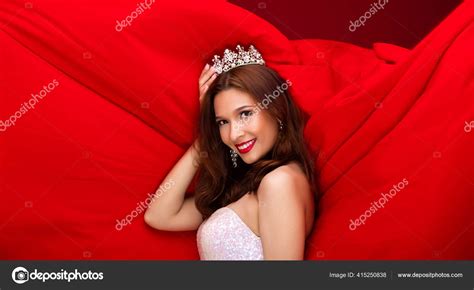 Miss Beauty Queen Pageant Contest Diamond Crown Smile White Teeth Stock