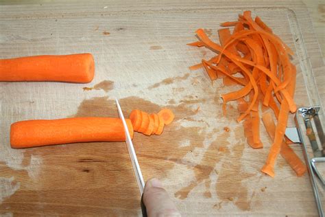 M Hren In Scheiben Schneiden Cut Carrots In Slices Flickr