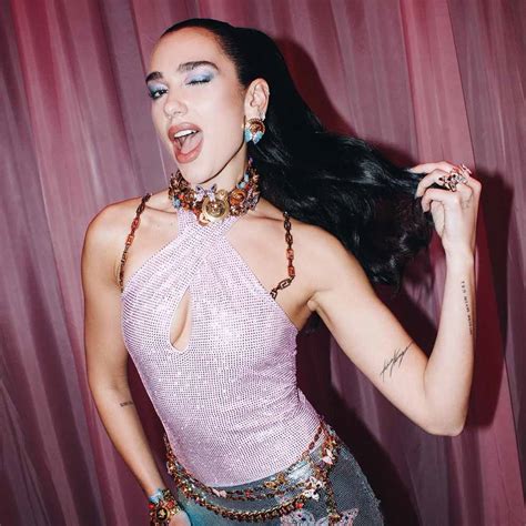 Dua Lipa Tra Musica Moda Cinema Ed Editoria Guarda Le Foto People