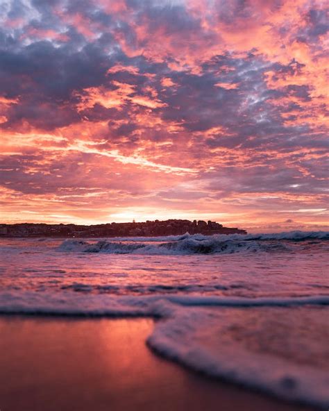 Waves Crashing on the Shore during Sunset · Free Stock Photo